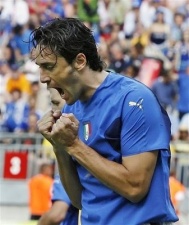 Luca Toni. Foto: oleole.com