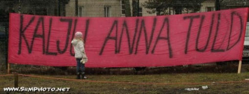 Roosade pidu j&auml;tkus kodusel Hiiu staadionil, kus alistati teine uustulnuk Sillam&auml;e Kalev. Foto: Siim Semiskar