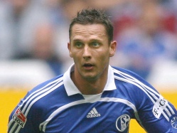 L&ouml;venkrandsi Schalke-karj&auml;&auml;ri rikkusid &auml;ra rohked vigastused. Foto: Internet