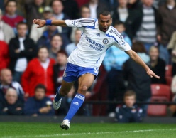 Ashley Cole tulistas Chelsea noortöötajat