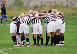 Valga m&auml;ngijad v&otilde;itlevad &uuml;hise eesm&auml;rgi nimel - p&auml;&auml;s Meistriliigasse. Foto: M&auml;rt Vassiljev