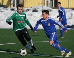 Esiliiga avavoor oli äärmiselt tasavägine
