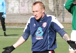 Esiliigas noolitakse mänguvaba Warriori kohta