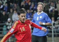 Isegi Vladimir Voskoboinikov vaatab pealt, mida Xabi Alonso plaanib. Foto: Siim Semiskar/ERR Sport (arhiiv)