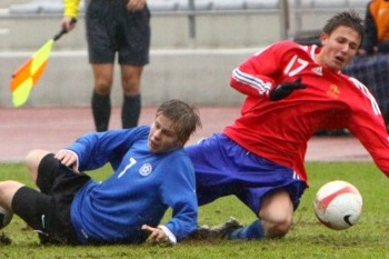 U-17 langes vaatamata tugevale vastupanule