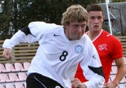 Sten Teino Eesti U-19 koondise särgis. Foto: Catherine Kõrtsmik