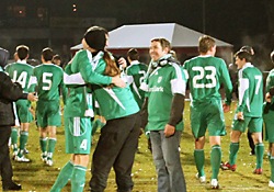 Levadia fännid tänavad meeskonda võiduka aasta eest. Kas parimate valimine osutub neile sama edukaks? Foto: Rein Murakas