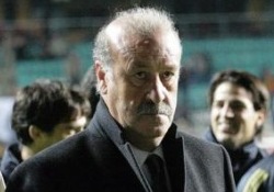 Del Bosque jätkab Hispaania lootsina