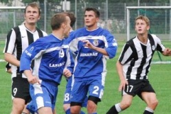 Ajax (sinises) liigub esimeste voorude põhjal Meistriliiga kursil. Foto: Märt Vassiljev (arhiiv)