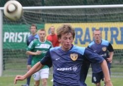 Kure eesmärgiks Sillamäe vastu on kõik pallid puhtaks lüüa. Foto: Märt Vassiljev