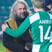 Aivar Pohlak meeskonda õnnitlemas. Foto: Heiki Rebane