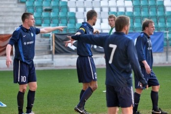Süüdistustes siplev Trans tahab end tõestada