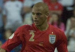 Sunderland jahib Browni, O'Shead ja Gibsonit