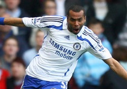 Cole pikendas Chelseaga lepingut