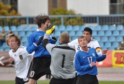 U-17 koondis eelmisel aastal Saksamaa vastu. Foto: Märt Vassiljev