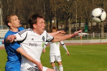 Meistriliiga liiderkolmik libiseb eest