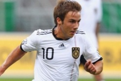 Bayern kärpis Paderborni tiibu