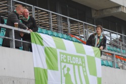 Flora fännid sattusid konflikti turvatöötajate ja politseiga