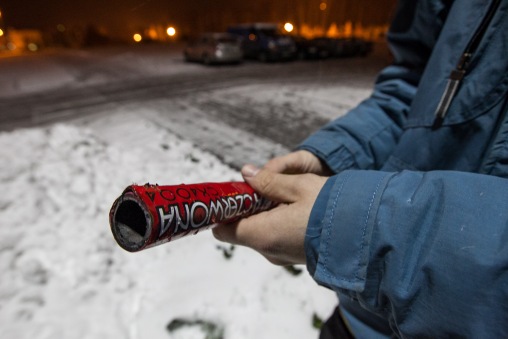 Põlenud tõrvikust jäi järele teatepulka meenutav silinder. Foto: Hendrik Osula