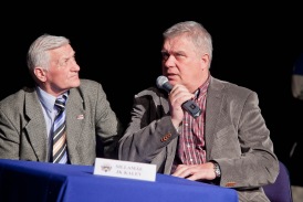 Vasakul teeneline treener Vadim Dobiža, kes juhtis Sillamäe omal ajal Meistriliigasse. Foto: Hendrik Osula