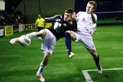 Sillamäe Kalev ja Levadia aastalõputurniiril mõõtu võtmas. Foto: Gertrud Alatare