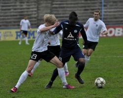 Kassim Aidara (sinises) on 17 väravaga hetkel Sillamäe edukaim väravakütt. Foto: Brit Maria Tael (arhiiv)