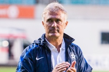 Rüütli: tuleb kõrgemate jõududega paremini läbi saada