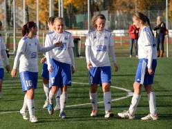 Naised selgitavad Haapsalus meistri