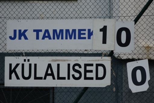Pilt hoopis viimasest voorust Annelinna staadionil - Tammeka duubel kümme, FC Puuma null. Foto: Edgar Kriisk