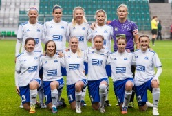 Neidudel on, kellele alt üles vaadata. Foto: Gertrud Alatare