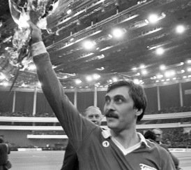 Želudkov pärast võiduka 1984. aasta hooaja viimast kohtumist Harkivi Metallistiga. Foto: Pavel Markin