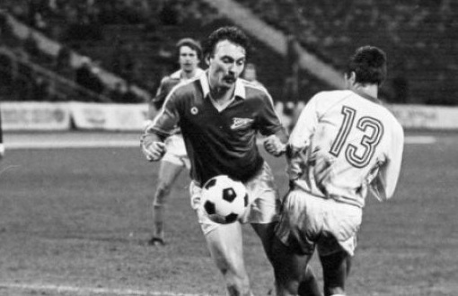 Želudkov palli eest võitlemas. Foto: fc-zenit.ru