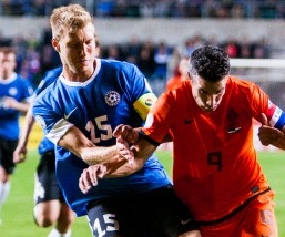 Klavanilt ühe punkti sai van Persie. Foto: Gertrud Alatare