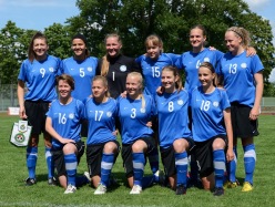 Naiste U-19 koondis suvel enne kohtumist Leedu eakaaslastega. Foto: Imre Pühvel (arhiiv)