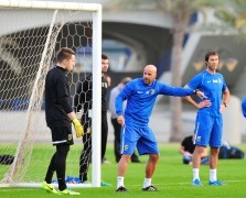Meerits peab mõnda aega pallimurult eemal olema. Foto: vitesse.nl