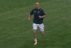 Lindpere enne esimest kodumängu sooja tegemes. Foto: erakogu