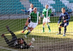 Kas pall on võrgus või mitte? Foto: Brit Maria Tael