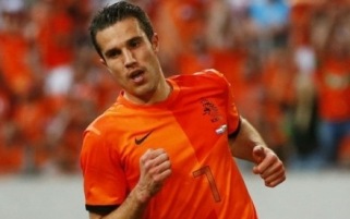 Van Persie: mängin juba aastaid vigasena