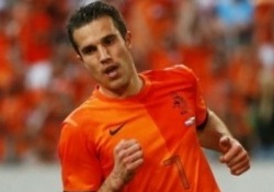 Van Persie läheb Nanile järgi