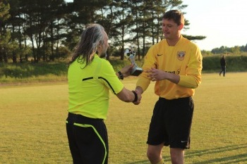22 penaltit jätsid derbi võidu Saaremaale