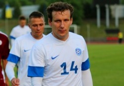 Konstantin Vassiljev Joel Lindpere klubile väravat ei löönud, vastupidine jäi samuti ära. Foto: Brit Maria Tael