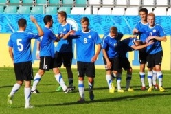 Eestlased Herol Riibergi avaväravat tähistamas. Foto: EJL