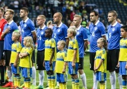 Jalgpalliliit palub auto koju jätta