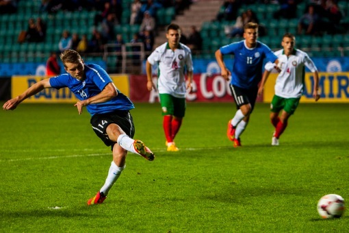 Hannes Anier penaltit realiseerimas. Foto: Gertrud Alatare