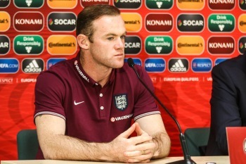 Rooney: teame, et homme on raske mäng