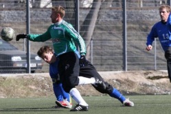 2007. aastal Sportland Arenal Kuressaare väravat ohustamas. 