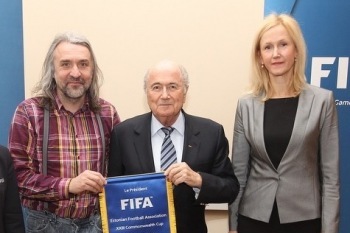 UEFA saatis Blatterile oma konkurendi