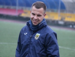 Mošnikov lahkus täna platsilt vigastusega. Foto: fc-tobol.kz