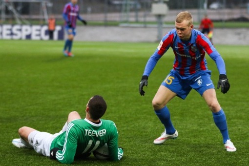 Ingemar Teever tahab palliga koju minna, Sander Sinilaid ei luba. Foto: Jana Pipar