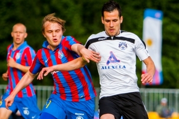 Karikas loositi kokku hunnik Premium liiga tiime